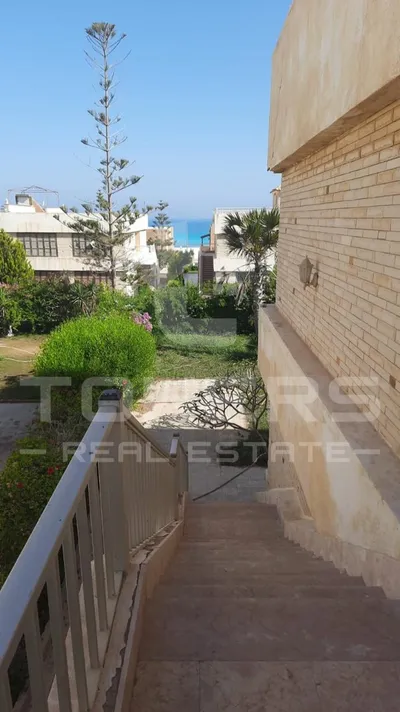 🏖️ مصيفك في زمردة يبدأ من هنا.. شاليه مميز في قلب الساحل 🌊✨