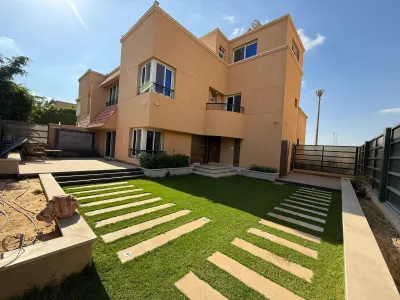 Twin House for sale in Other Locations in Cairo
