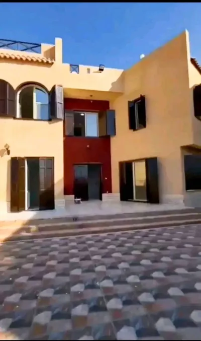 فيلا بسعر شاليه في الساحل الشمالي 