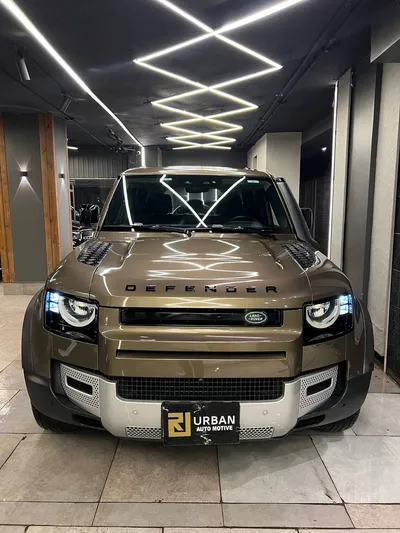 Land Rover Defender 2021