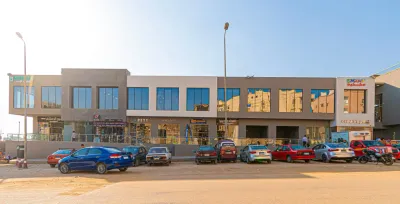 للايجار محل تجارى - في مول The market - القاهرة الجديدة