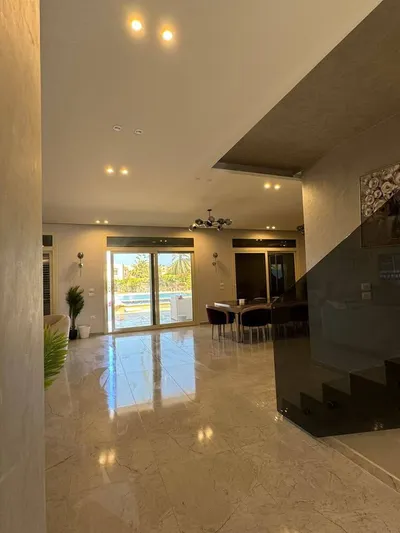 Villa for sale in Sun Capital