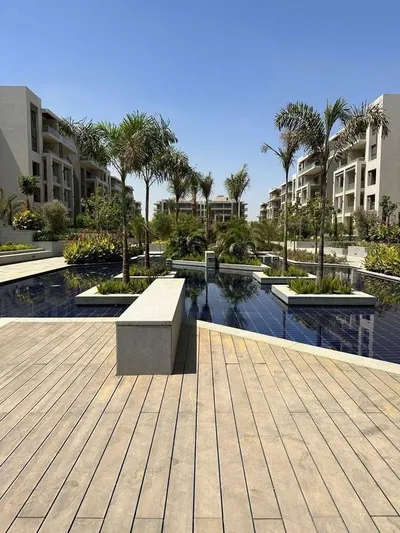 Apartment for sale in Durrat Al Qahira