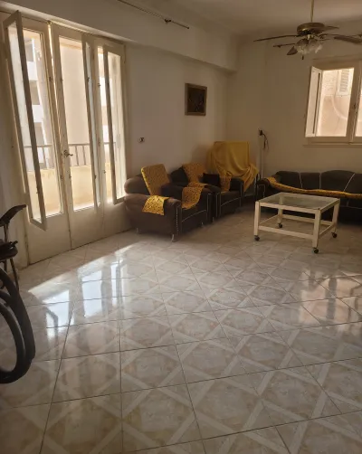 شقه للبيع بشاطئ النخيل ٦ اكتوبر العجمي
