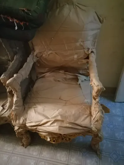 صالون في حاله ممتازة و فخم جدا