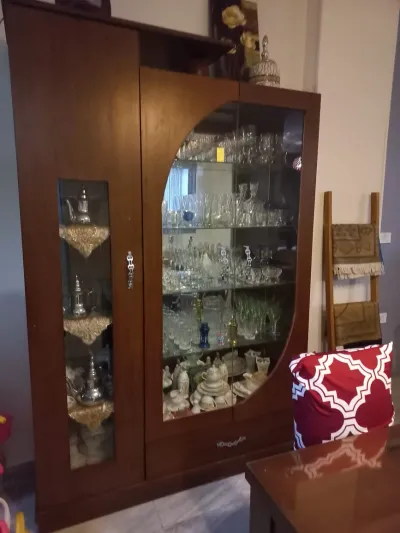 سفره ٦ كراسي بالنيش