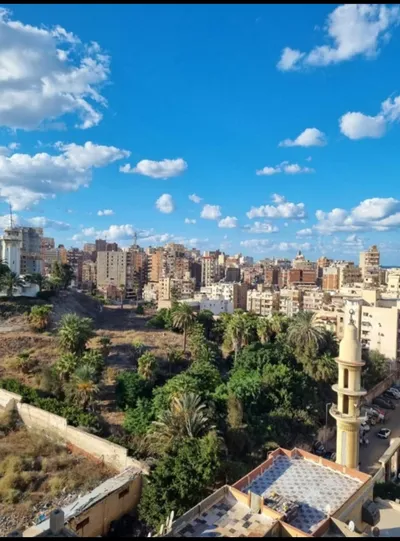 شقه للبيع ف المنشيه شارع الجزائر 