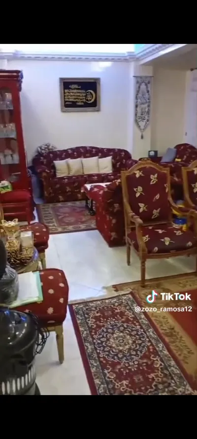 Apartment for sale in Zawya al-Hamra