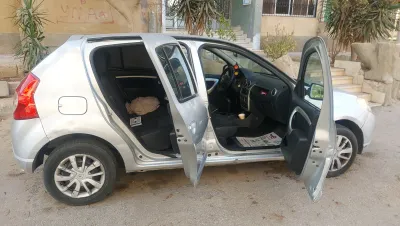 Renault Sandero 2013