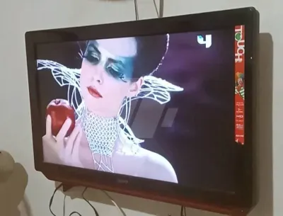 شاشة سانيو 32 بوصة (LCD) وارد الخارج