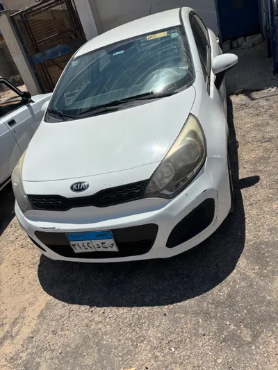 كيا ريو 2015