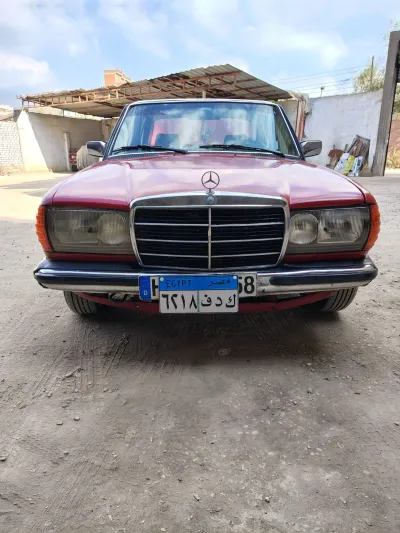 مرسيدس بنز الفئه e 1980