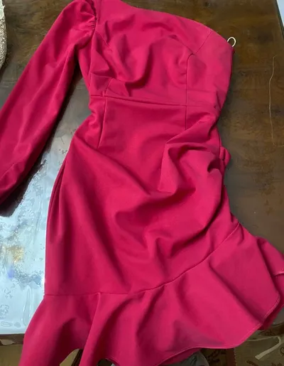 pink dress