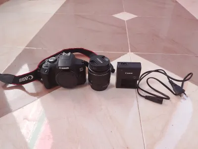 Camera canon 2000d