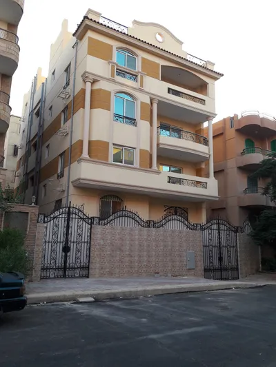 Residential Building for sale in Center Rabah St.