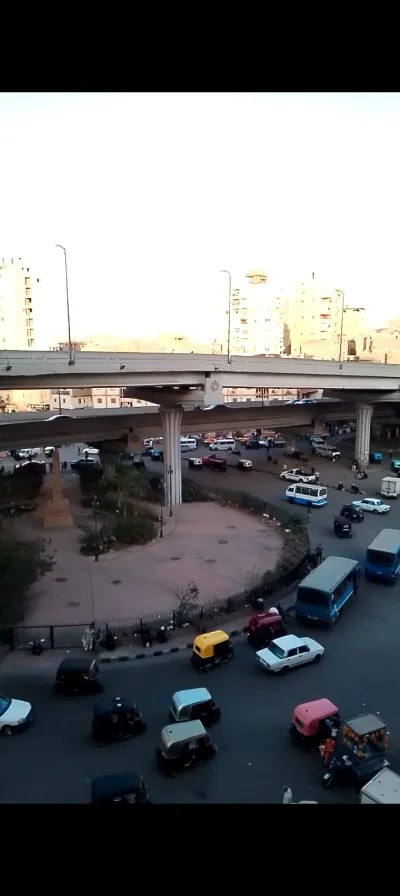 معمل تحاليل أو عيادة أو مكتب إداري