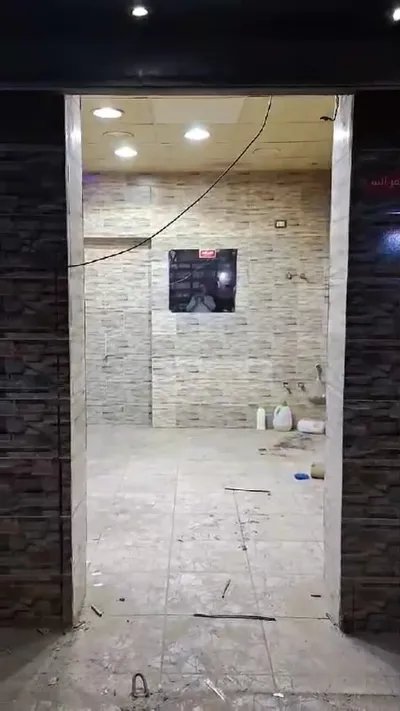 محل للبيع
