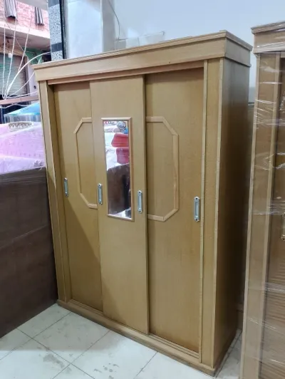 دولاب جديد 3 ضلفه جرار مقاس 160 خشب كونتر حاجه نضيفه جدا
