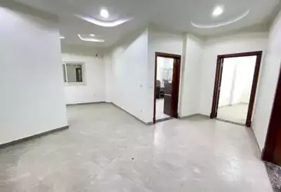 Apartment for sale in El Banafseg