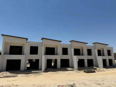 شاليه للبيع ف كالي كوست راس الحكمة بمقدم 10%و تقسيط علي 10 سنين