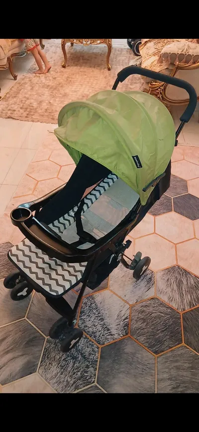 سترولر see baby