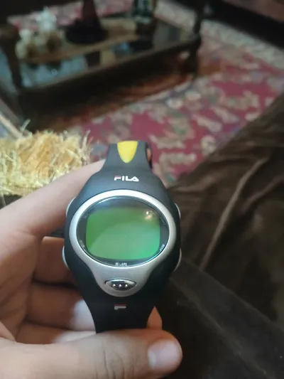 ساعه من شركه Fila