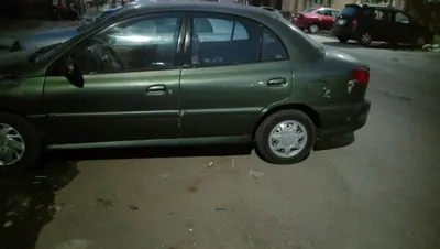 كيا ريو 2001
