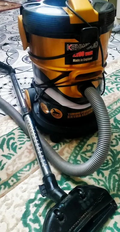 مكنسه كهربائيه 