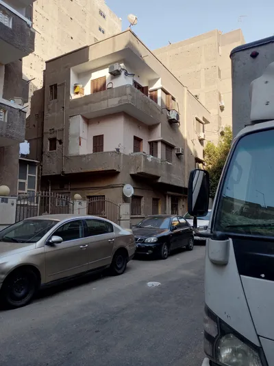 Residential Building for sale in Saraya al-Qobba
