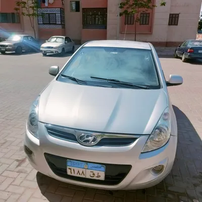 هيونداي اي 20 2011