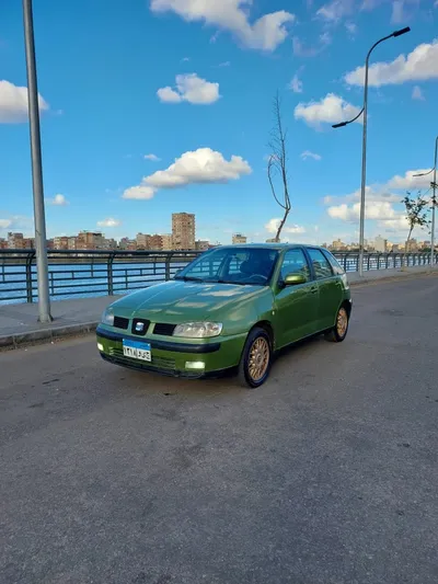 سيات ابيزا 2000