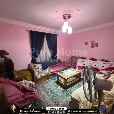 شقة للبيع – سبورتنج - خطوات من شارع أبو قير