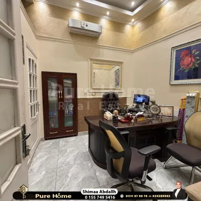 مقر اداري مفروش للايجار - الازاريطه - خطوات من البحر 