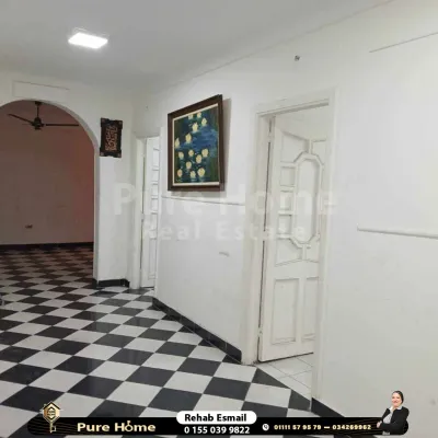 مقر اداري للايجار - سموحة - شارع التأمين