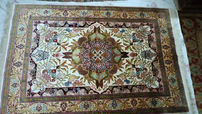 سجاد حرير يدوي طبيعي ١٠٠ في الميه 