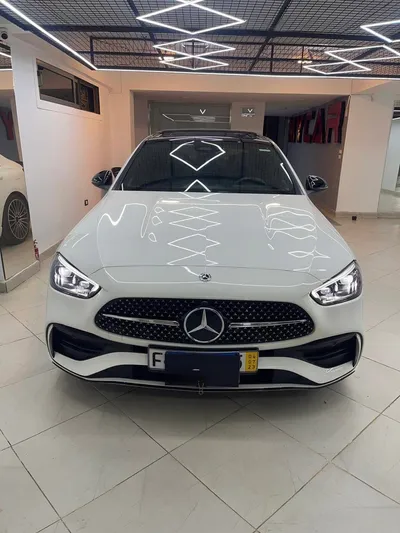 مرسيدس بنز سي-كلاس 2022