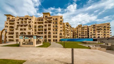 شقة علي البحر 59 متر تشطيب كامل في aldau heights الغردقة البحر الاحمر