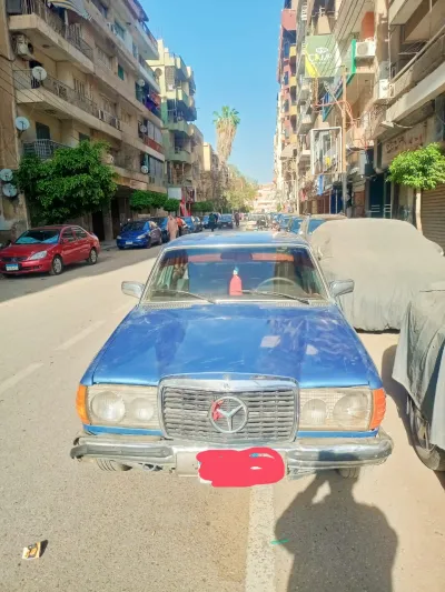 مرسيدس بنز اخري 1979