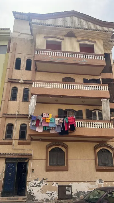 منزل للبيع علي مساحة ١٧٠متر 