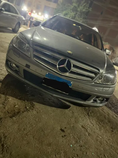 مرسيدس بنز الفئة C 2009