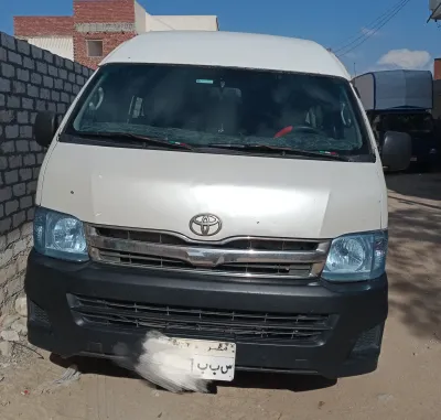 تويوتا هايس 2013