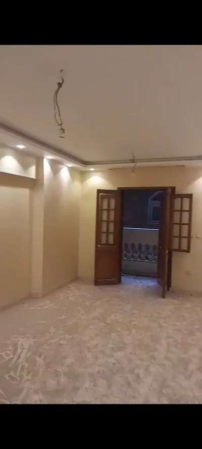 Apartment for sale in Gesr Al Suez