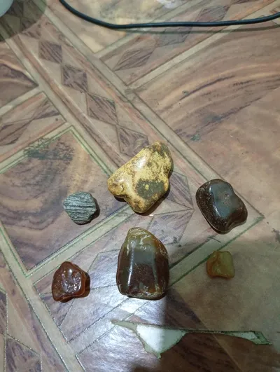 احجار كريمه