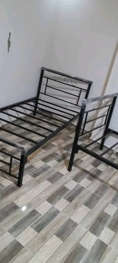 سرير حديد فردي