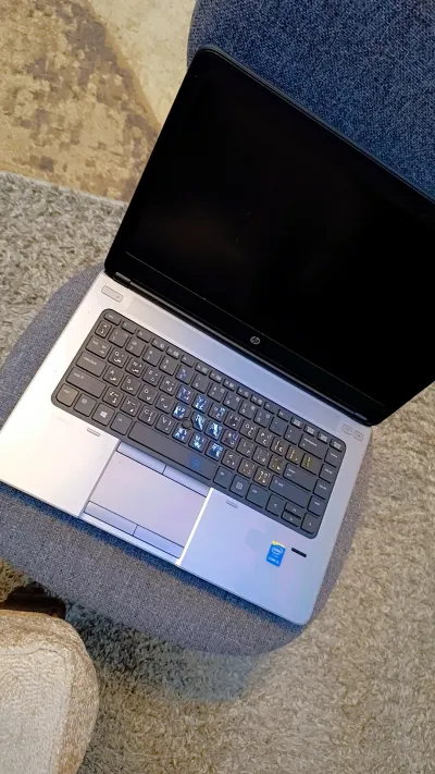لاب توب HP core i 5 بحاله الزيرو بطاريه كويسه جدا