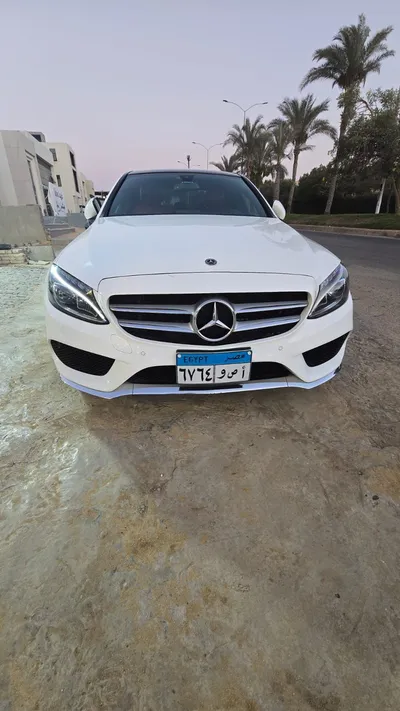 مرسيدس بنز الفئة C 2018