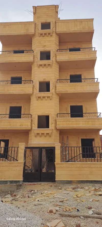 شقق للبيع مسلسل ٦ تالت نمرة من الرئيسي الفاصل بين مسلسل ٦و٣ 