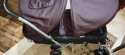 عربة أطفال 