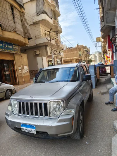 جيب جراند شيروكي 2009