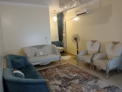 صالون مودرن مستعمل بحالة جيدة 